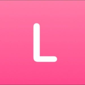 Meet your Posher, Larissa